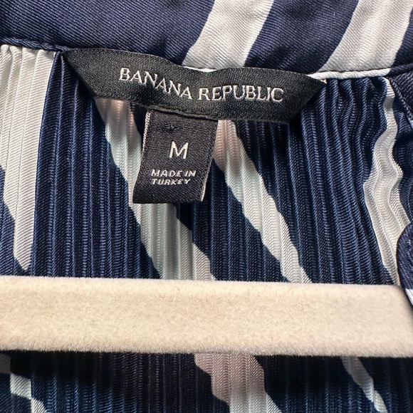 SOLD Republic Black and White Asymmetrical Long Sleeve Blouse - Picture 5 of 7